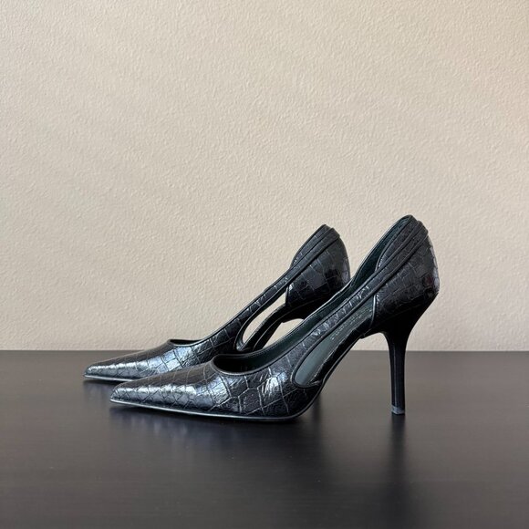Almost new - Donald Pliner Couture Black Pointy Toe Heels Pumps, Size 7 - Picture 2 of 7